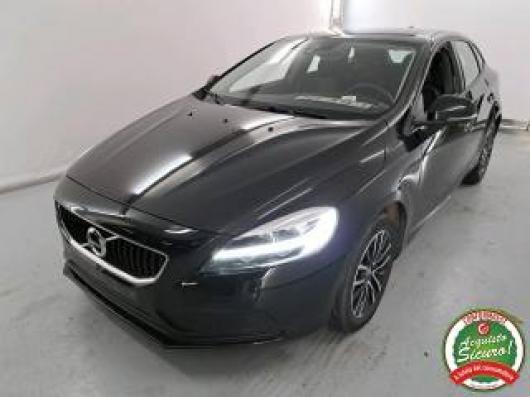 V40