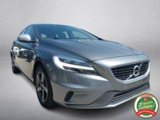 V40
