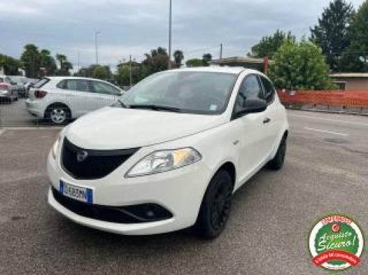 usato LANCIA Ypsilon