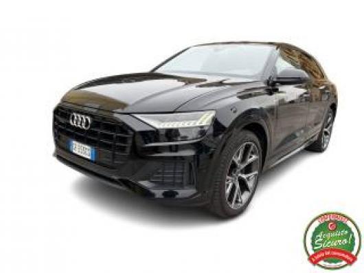 usato AUDI Q8