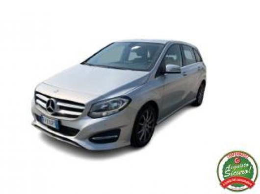 usato MERCEDES B 220
