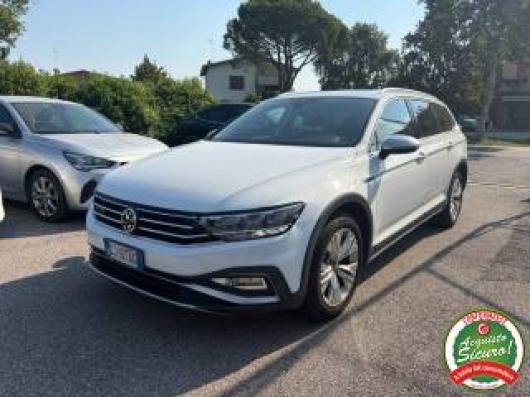 usato VOLKSWAGEN Passat Alltrack