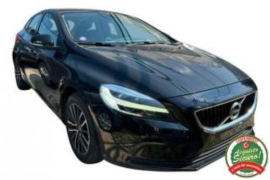 V40