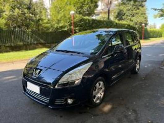 usato PEUGEOT 5008