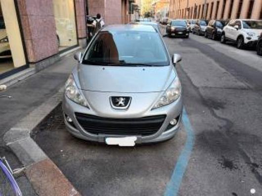 usato PEUGEOT 207
