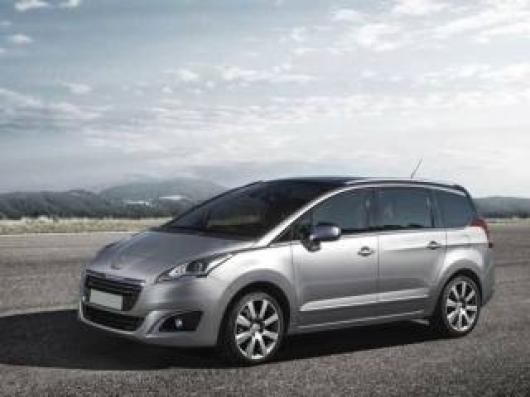 usato PEUGEOT 5008