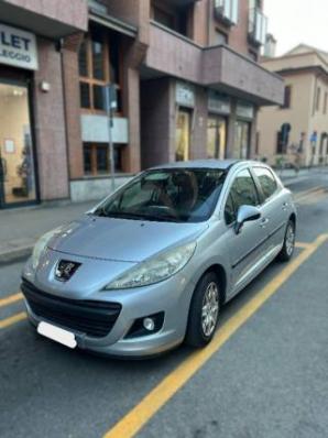 usato PEUGEOT 207