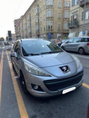 usato PEUGEOT 207