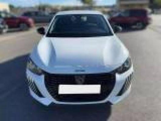 Km 0 PEUGEOT 208