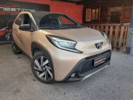 usato TOYOTA Aygo X