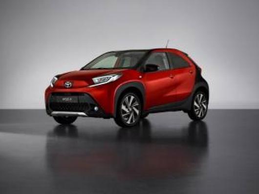 usato TOYOTA Aygo X