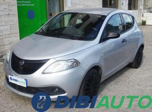 usato LANCIA Ypsilon