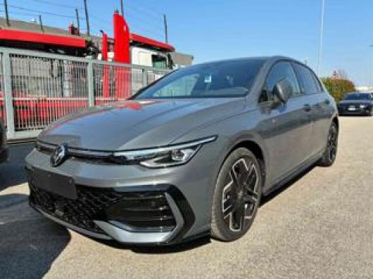 Km 0 VOLKSWAGEN Golf