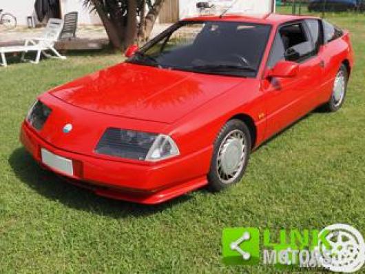 usato RENAULT Alpine V6