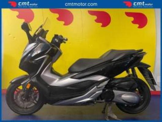usato HONDA Forza 300