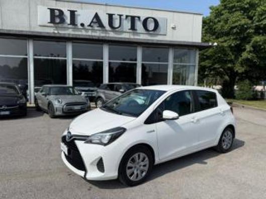 usato TOYOTA Yaris