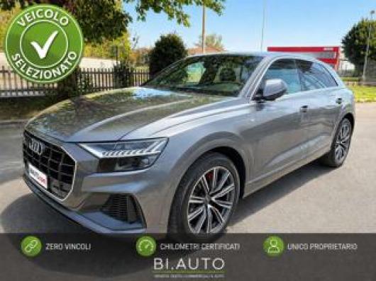 usato AUDI Q8