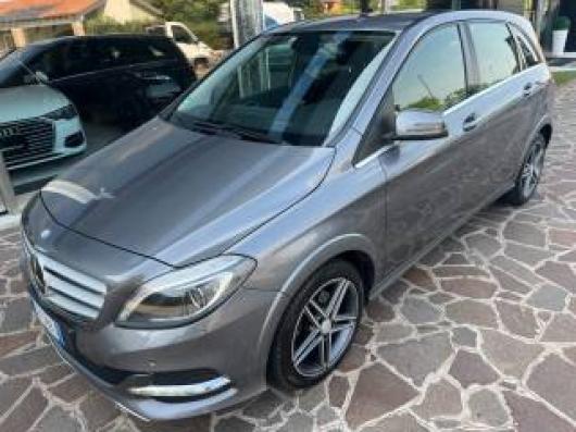 usato MERCEDES B 200