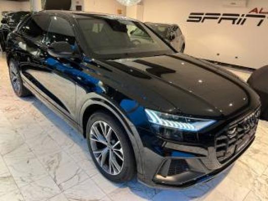 usato AUDI Q8