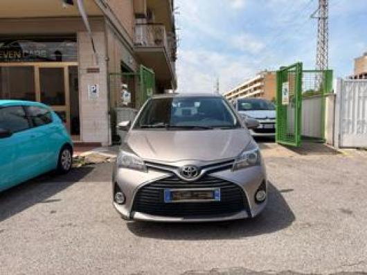 usato TOYOTA Yaris