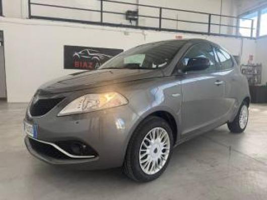 usato LANCIA Ypsilon
