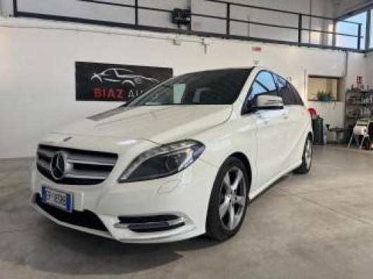 usato MERCEDES B 200