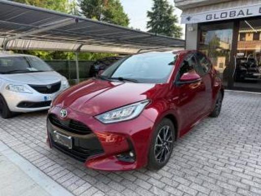 usato TOYOTA Yaris