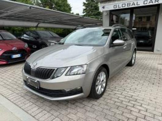 usato SKODA Octavia