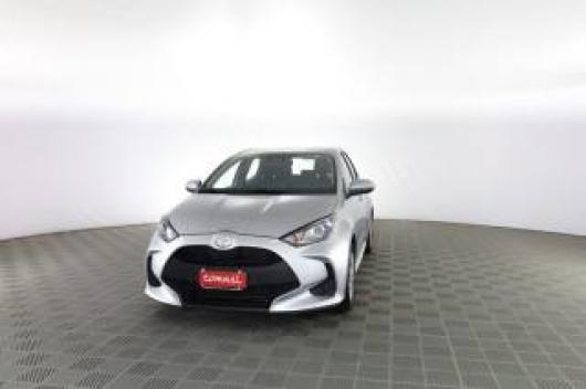 usato TOYOTA Yaris