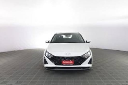 i20