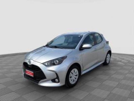 usato TOYOTA Yaris
