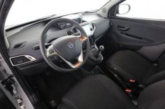 usato LANCIA Ypsilon