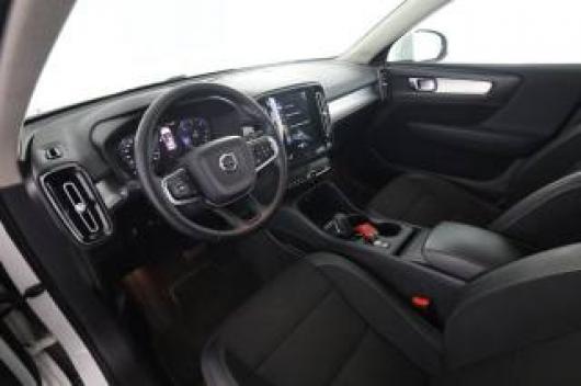 usato VOLVO XC40