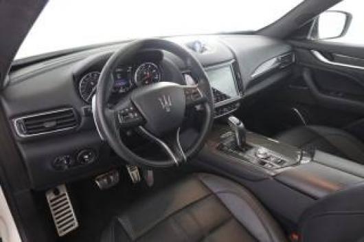 usato MASERATI Levante