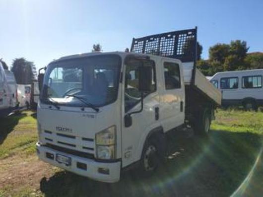 usato ISUZU NKR