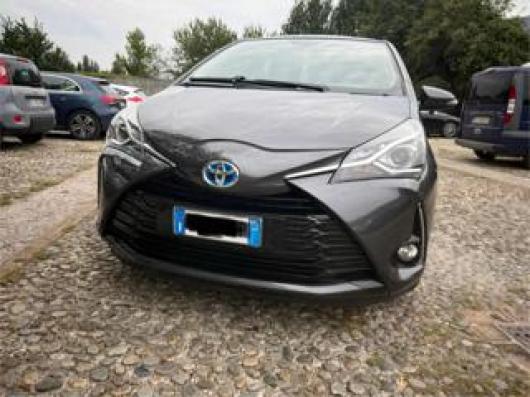 usato TOYOTA Yaris