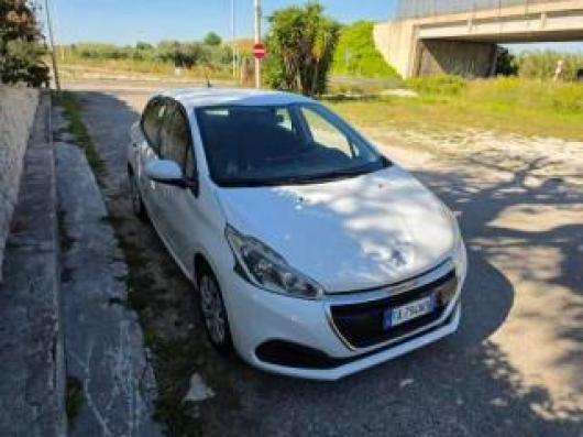 usato PEUGEOT 208