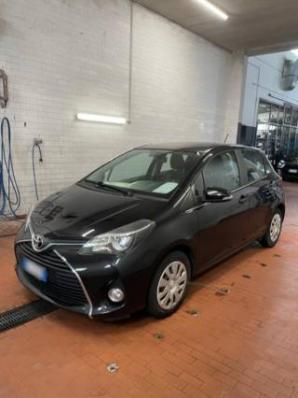 usato TOYOTA Yaris