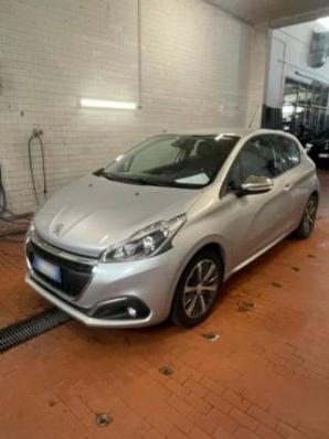 usato PEUGEOT 208