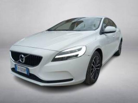V40