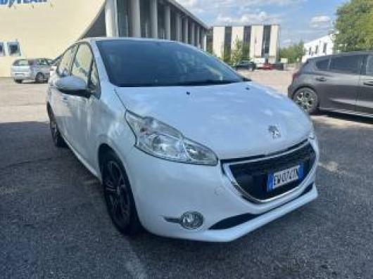 usato PEUGEOT 208