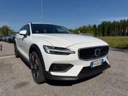 usato VOLVO V60 Cross Country