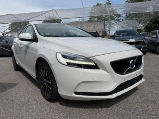 V40