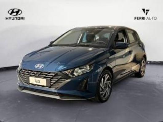 i20