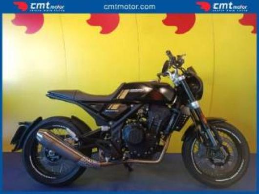 usato BRIXTON Crossfire 500