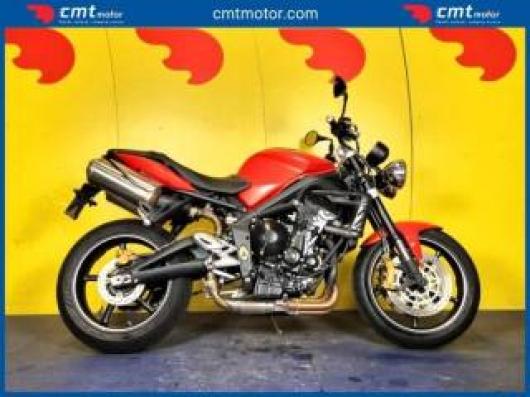 Street Triple