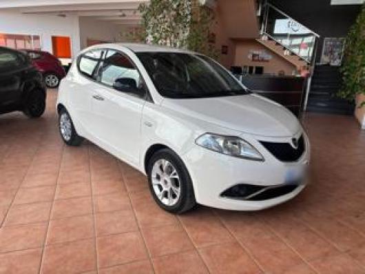 usato LANCIA Ypsilon