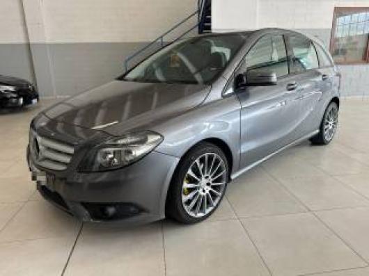 usato MERCEDES B 200