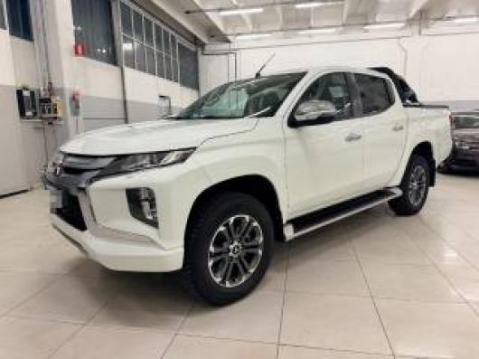 usato MITSUBISHI L200