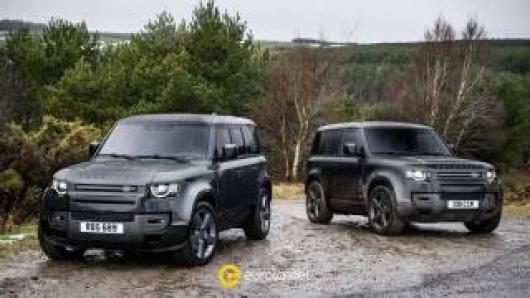 nuovo LAND ROVER Defender